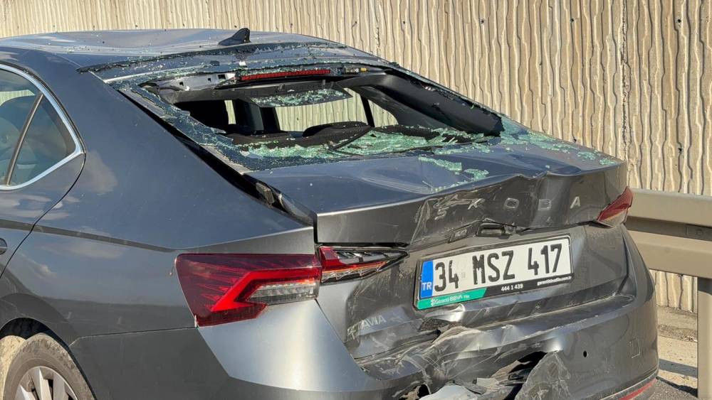 Emniyet yeridinde kaza: Motosiklet sürücüsü yaralı!