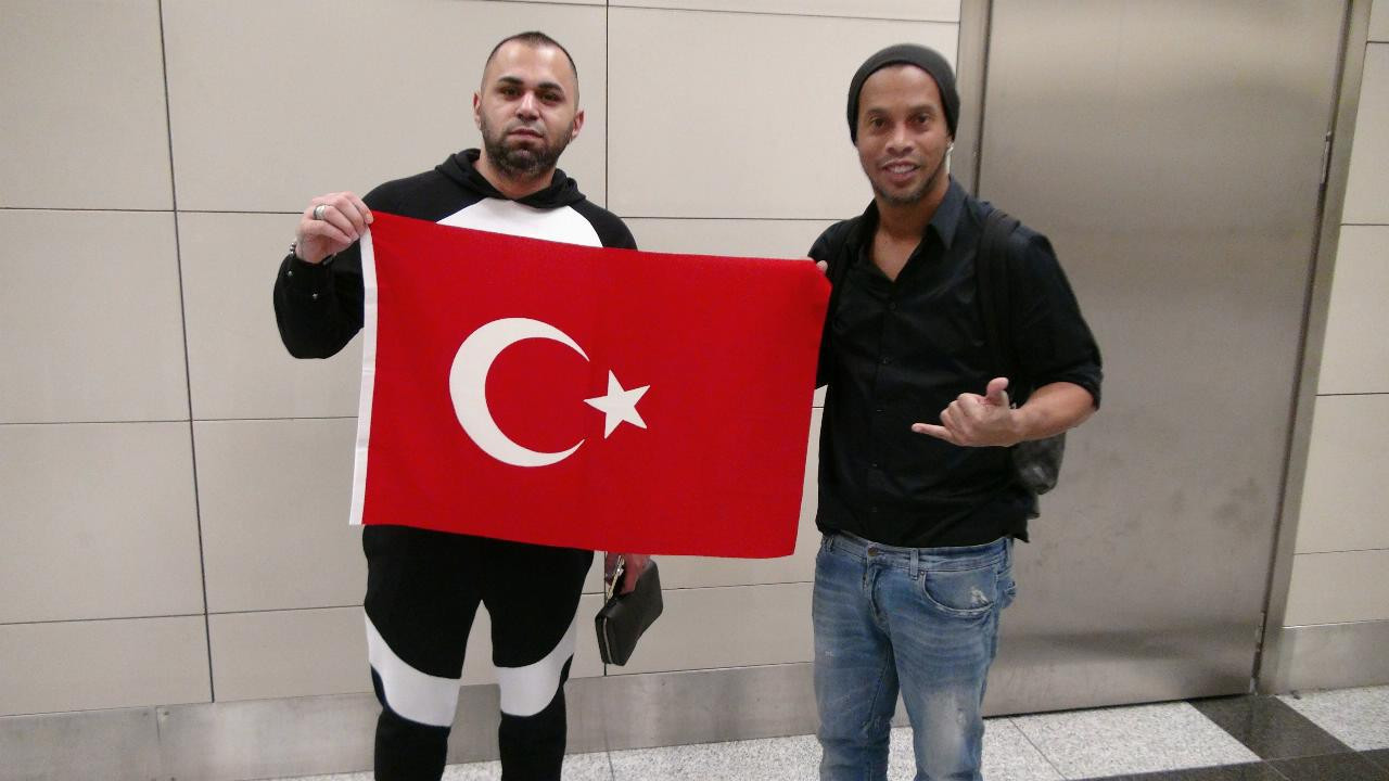 Ronaldinho İstanbul'da - Resim : 1