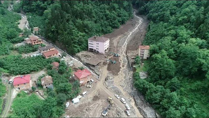 karadenizde-ani-dere-taskinlari-erken-uyari-sistemi-ile-ogrenilecek-4988-dhaphoto10.jpg