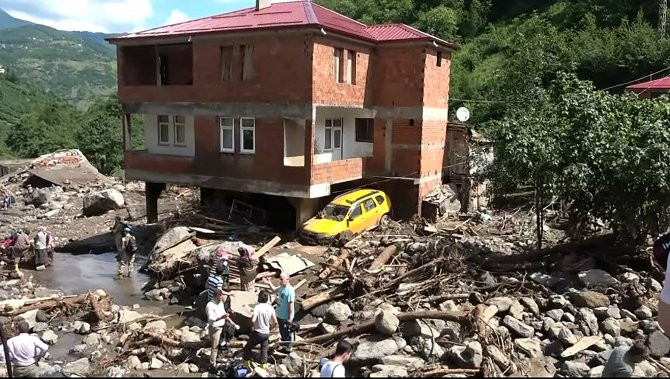 karadenizde-ani-dere-taskinlari-erken-uyari-sistemi-ile-ogrenilecek-4988-dhaphoto9.jpg